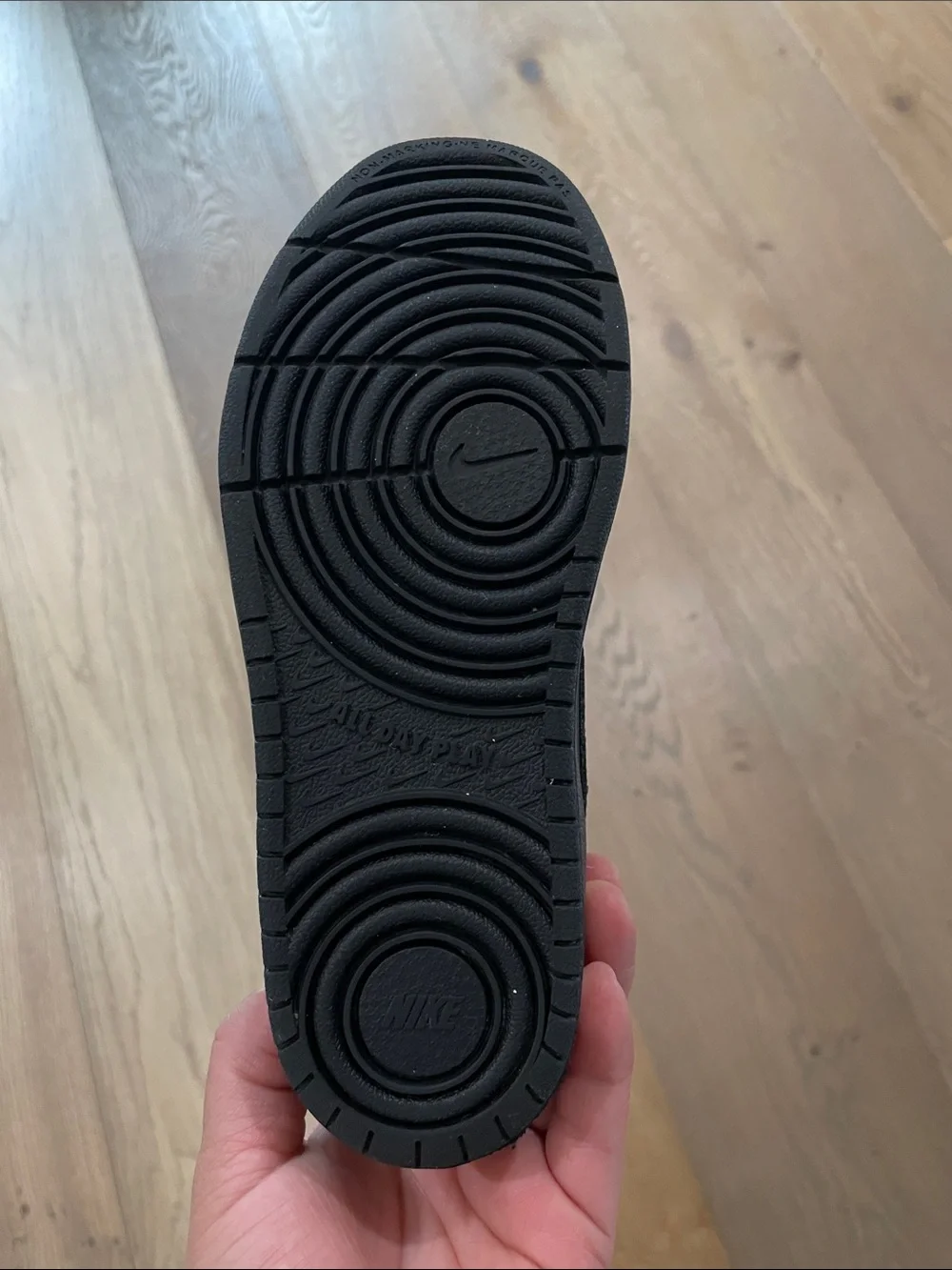 Nike Kids Court Borough Mid 2 (Little Kid) Size 13C